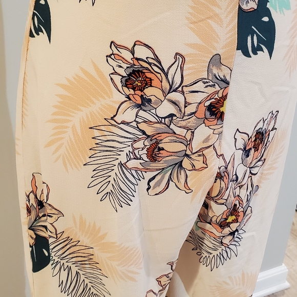 LOVE CULTURE | Peach Tropical Lace Up Jumpsuit - Picture 4 of 10